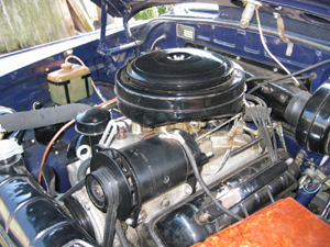 На Догонялке стоял 8-цилиндровый V-образный двигатель от Чайки. 
