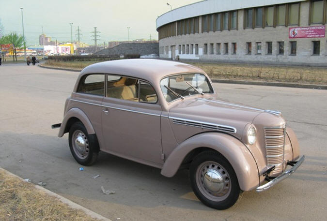 Opel Kadett К-38 был двухдверным седаном 