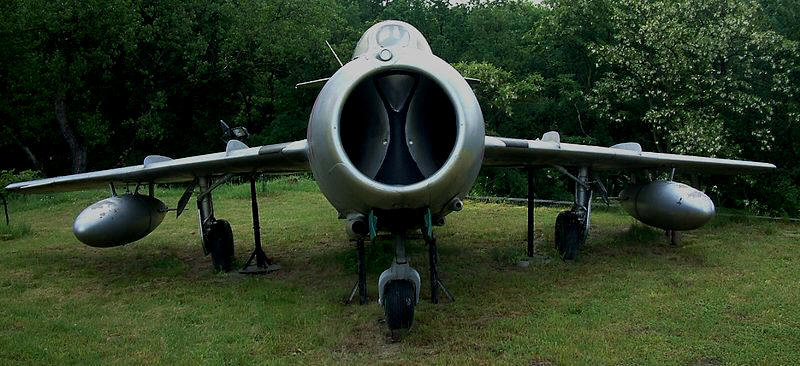 Файл:MiG-15 RB2.jpg